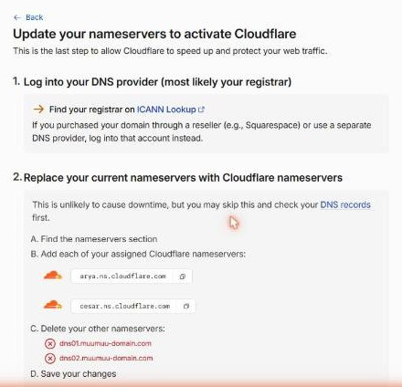 Update your nameservers の画面。追加する Cloudflare のネームサーバー2つと、消すネームサーバー2つが表示されている